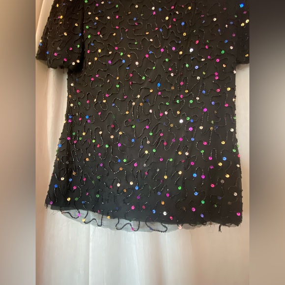 Sequin & Beaded Black Top with Raw Edges Sténay 100% Silk - Picture 4 of 7
